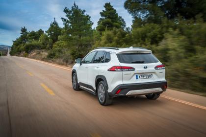Test: Toyota Corolla Cross 2.0 Hybrid AWD 196Ps